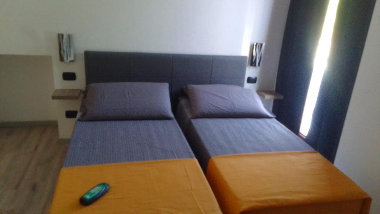 Poste Regie - Milan Guest House Szoba fotó